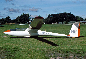 OY-XMH at Værløse (EKVL)