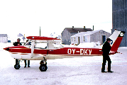 OY-DKV at Kangerlussuaq-Søndre Strømfjor