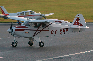 OY-DMY at Skive (EKSV