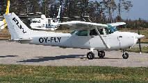 OY-FLY(2) at Stauning (EKVJ)