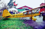 OY-EFU at Avedøre