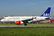 OY-KBP at Hamburg-Finkenwerder (EDHI)